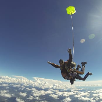 Paradrenalin - Ecole professionnelle de chute libre - Saut en tandem - Skydiving Near Me - Tallard, 05 Paradrenalin - Ecole professionnelle de chute libre - Saut en tandem - Skydiving Near Me - Tallard, 05