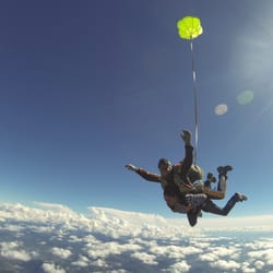 Paradrenalin - Ecole professionnelle de chute libre - Saut en tandem
