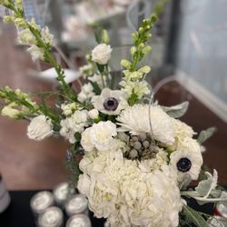 9.15 Floral Designs & Gifts