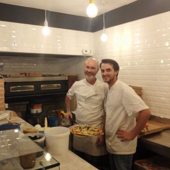 Max'Call - Si les pizzas sont les meilleures de Lyon, les pizzaïolos sont les plus sympas aussi. - Pizza Near Me - Lyon, 69 Max'Call - Si les pizzas sont les meilleures de Lyon, les pizzaïolos sont les plus sympas aussi. - Pizza Near Me - Lyon, 69