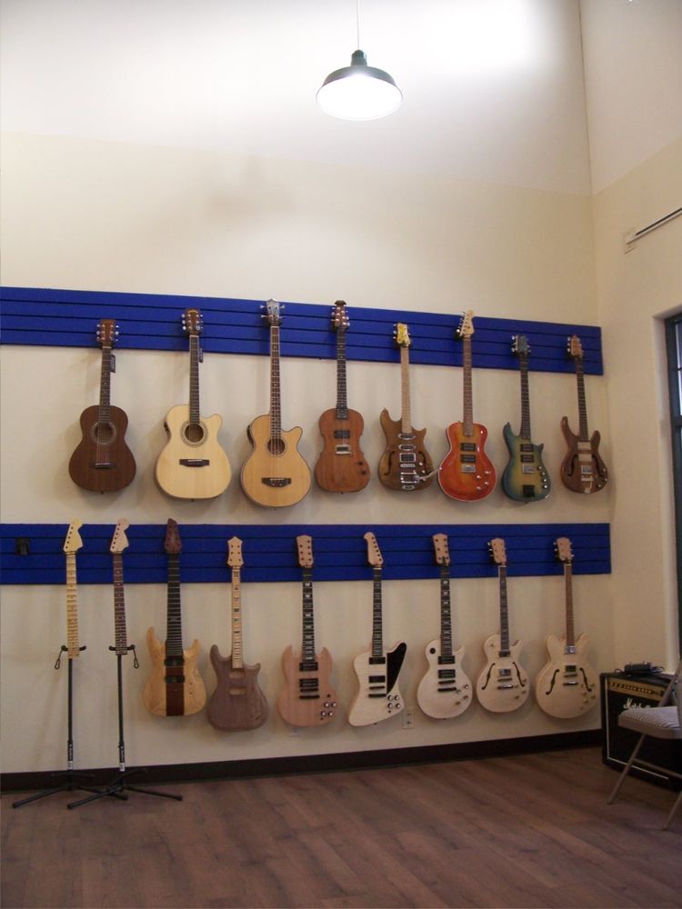 CENTERLINE GUITARS Updated September 2024 244 NE Franklin Ave, Bend