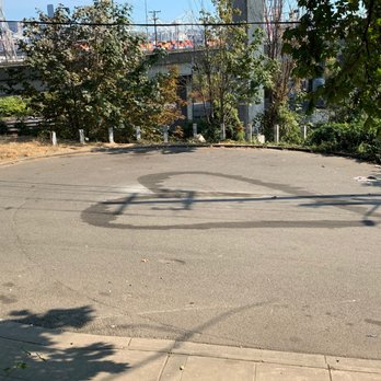 Duwamish Trail - A heart on the road along the trail on SW Marginal Pl. - Hiking Near Me - Seattle, Washington Duwamish Trail - A heart on the road along the trail on SW Marginal Pl. - Hiking Near Me - Seattle, Washington