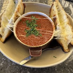 Grilled cheese and tomato soup Grilled cheese and tomato soup