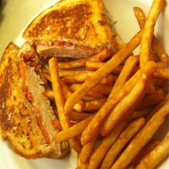 Country Kitchen - Chicken bacon melt - Breakfast & Brunch Near Me - Marion, Iowa Country Kitchen - Chicken bacon melt - Breakfast & Brunch Near Me - Marion, Iowa