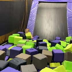 Get Air Waterloo - Kids slide