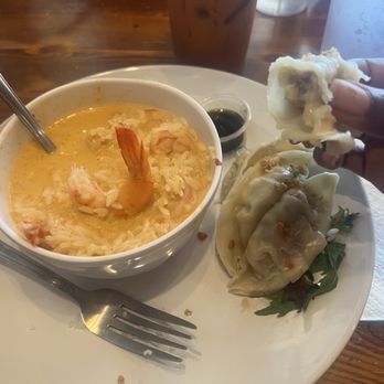 Kaohorm Kitchen - Thai Iced Tea, shrimp Penang and jasmine rice, dumplings, - Thai Near Me - Sherman Oaks, California