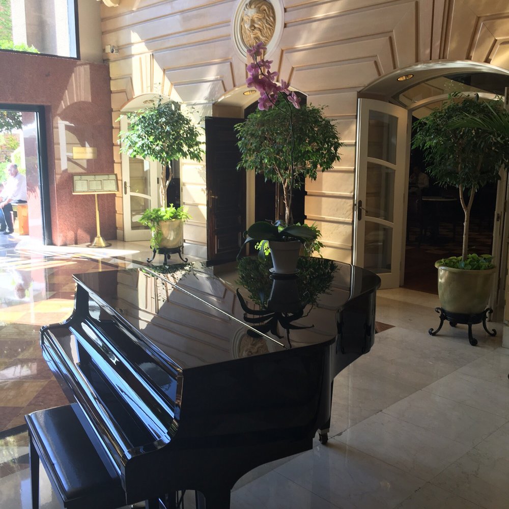 Plaza del Hotel Intercontinental - Public Plazas Near Me - Buenos Aires, C Plaza del Hotel Intercontinental - Public Plazas Near Me - Buenos Aires, C