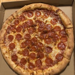 Pepperoni pizza Pepperoni pizza