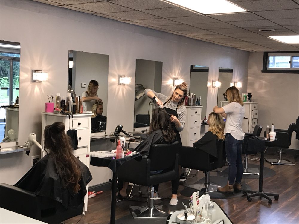 Adore Hair Studio Logo