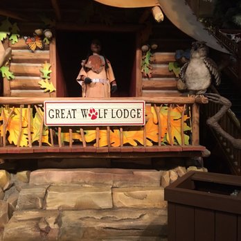 Great Wolf Lodge - Animated entrance - Resorts Near Me - Williamsburg, Virginia