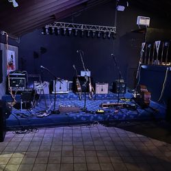 Riverboat Restaurant & Bar - Stage