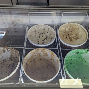 Small Town Scoop - Ice Cream & Frozen Yogurt Near Me - Murphysboro, Illinois