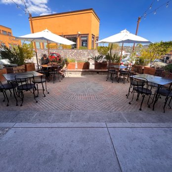 Oko Noodle Bar - Al fresco seating - Thai Near Me - México, D.F., DIF Oko Noodle Bar - Al fresco seating - Thai Near Me - México, D.F., DIF