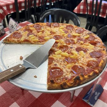 San Biagio's Pizza - Medium pepperoni pizza with pineapple - Pizza Near Me - Upland, California San Biagio's Pizza - Medium pepperoni pizza with pineapple - Pizza Near Me - Upland, California