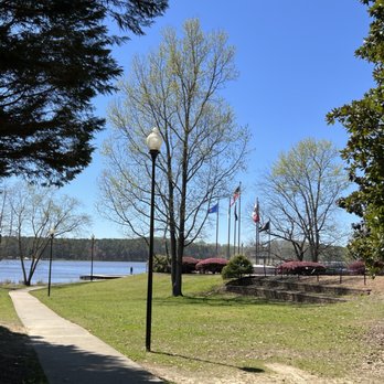 Acworth Beach - Lake front - Beaches Near Me - Acworth, Georgia