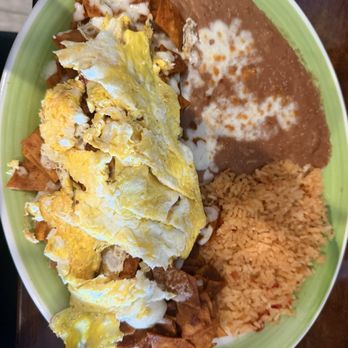 Los Tres Hermanos - Chilaquiles - Mexican Near Me - Los Angeles, California Los Tres Hermanos - Chilaquiles - Mexican Near Me - Los Angeles, California