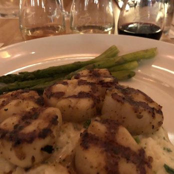 Seasons 52 - Caramelized Sea Scallops and wine flight - New American Near Me - Indianapolis, Indiana Seasons 52 - Caramelized Sea Scallops and wine flight - New American Near Me - Indianapolis, Indiana
