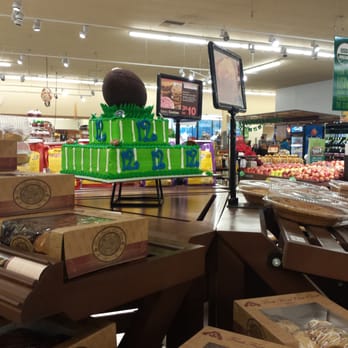 Albertsons - the inside of a grocery store - Grocery Near Me - Puyallup, Washington