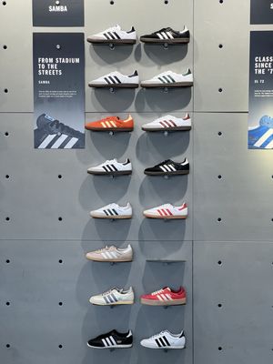 adidas Store Los Angeles, Century City Westfield by null