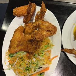 Fuji China - Fried chicken wings with vegetable fried rice