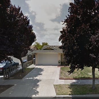 Aly's Tree Trimming & Yard Clean-Up - Before - Landscaping Near Me - San Jose, California Aly's Tree Trimming & Yard Clean-Up - Before - Landscaping Near Me - San Jose, California