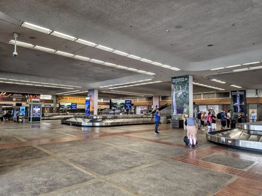 Kahului Airport by null