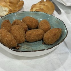 Restaurante Arbichera - Seafood croquettes.