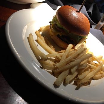 Bahama Breeze - The Applewood Bacon & Cheddar Burger was also great! This my daughter loved! - Bars Near Me - Memphis, Tennessee