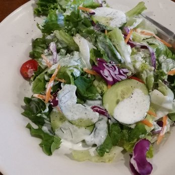 Eve's Cafe - Fresh local garden greens... hell the tomato actually had flavor - German Near Me - Lampasas, Texas