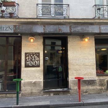 Miznon - Front of restaurant - Middle Eastern Near Me - Paris, 75