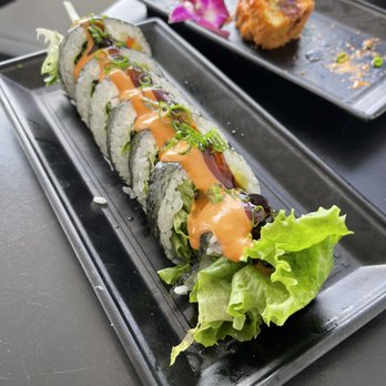 Vegan Castle - Long Beach Roll - Vegan Near Me - Long Beach, California