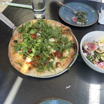 South Perry Pizza - Hot honey peoperoni pizza - Pizza Near Me - Spokane, Washington South Perry Pizza - Hot honey peoperoni pizza - Pizza Near Me - Spokane, Washington