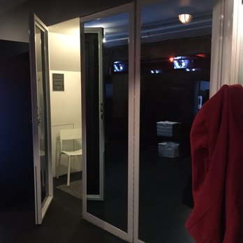 Liftonic - Dressing room - Gyms Near Me - New York, New York