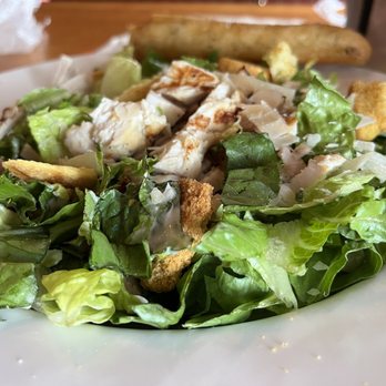 Applebee's Grill + Bar - Chicken Caesar salad - American Near Me - Ellenton, Florida