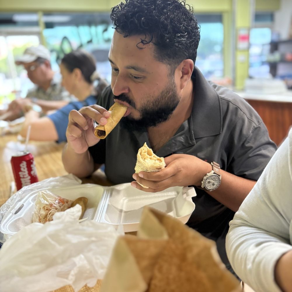 Quesillos Guiliguiste - Double Fisting - Nicaraguan Near Me - Miami, Florida Quesillos Guiliguiste - Double Fisting - Nicaraguan Near Me - Miami, Florida