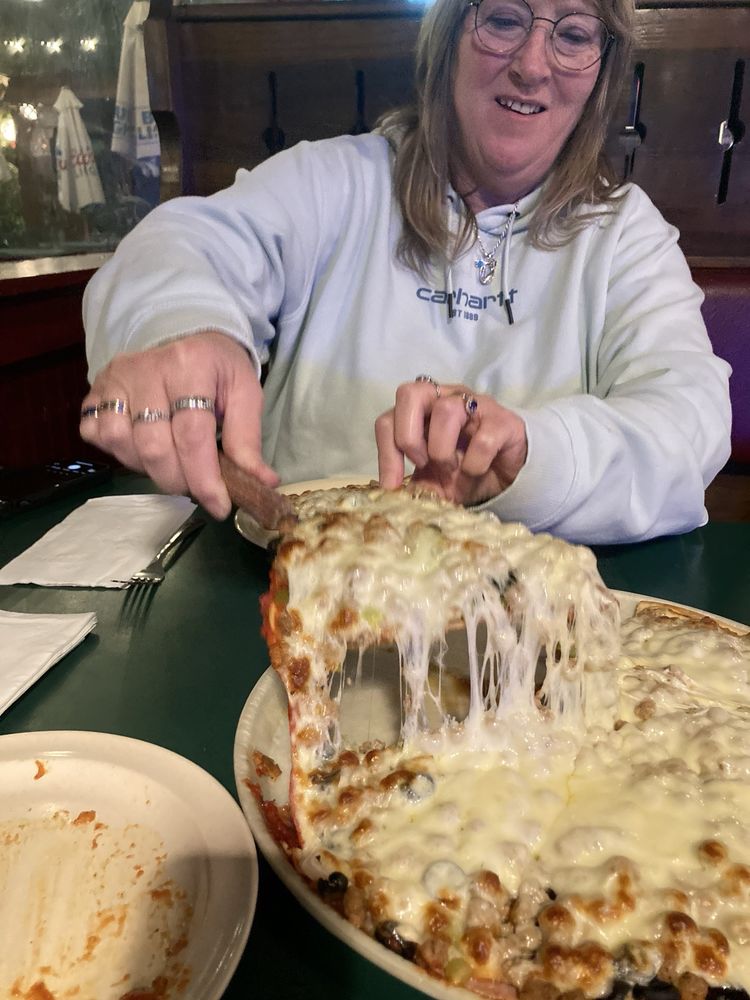 Rod’s Pizza Cellar