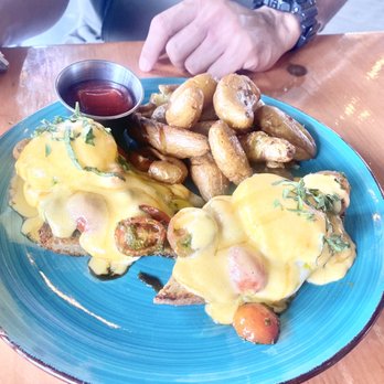 Flamingo Deck - CAPRESE BENEDICT - New American Near Me - San Diego, California