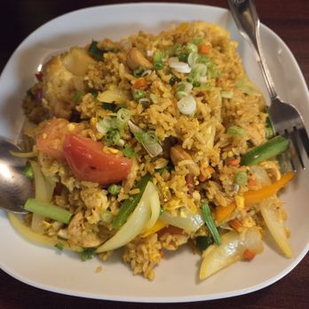 Thai Elephant Walk - Pineapple fried rice with chicken. - Thai Near Me - Gettysburg, Pennsylvania