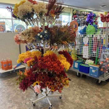 Dollar Tree Stores - Discount Store Near Me - Easley, South Carolina