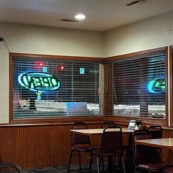 Breadeaux Pizza
