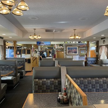 Acropolis Pizza & Pasta - the inside of a restaurant - Pizza Near Me - Kirkland, Washington Acropolis Pizza & Pasta - the inside of a restaurant - Pizza Near Me - Kirkland, Washington