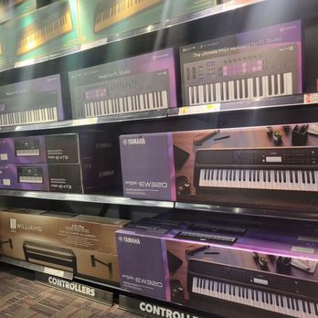 Guitar Center - Musical Instruments & Teachers Near Me - Paramus, New Jersey