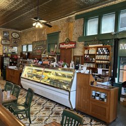 Schilo's - Deli case