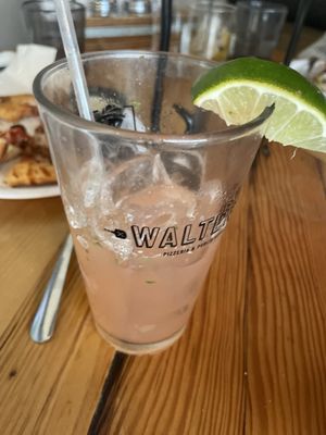 Walter's 303 Pizzeria & Publik House by null