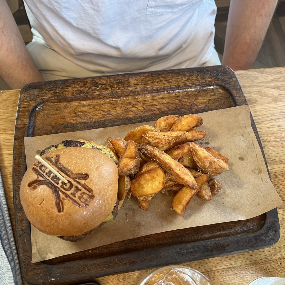 Bigfire - Cheeseburger with fries - American Near Me - Orlando, Florida Bigfire - Cheeseburger with fries - American Near Me - Orlando, Florida