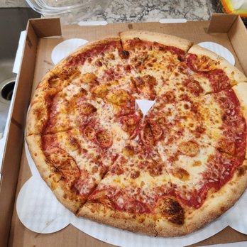 Williamsburg Pizza - Margherita Pizza! - Pizza Near Me - Omaha, Nebraska Williamsburg Pizza - Margherita Pizza! - Pizza Near Me - Omaha, Nebraska