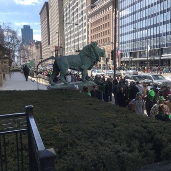 Chicago Greeter - St. Patrick's day crowd we had to avoid - Tours Near Me - Chicago, Illinois