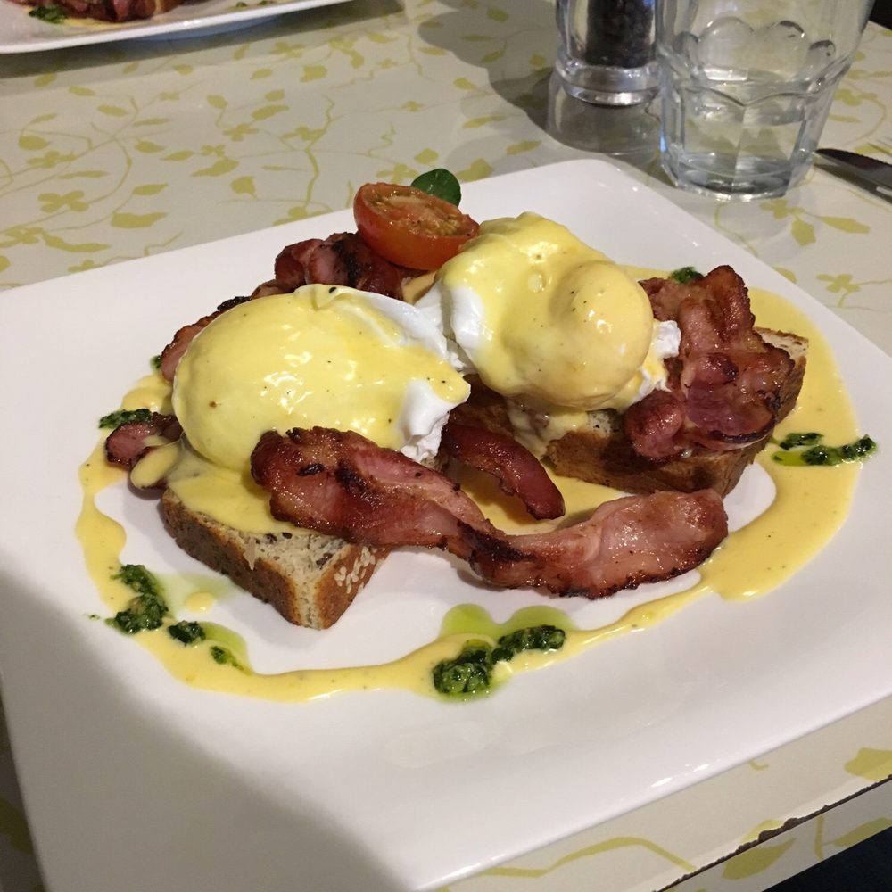 Picnic Cafe - Eggs Benedict - Cafes Near Me - Rotorua, BOP Picnic Cafe - Eggs Benedict - Cafes Near Me - Rotorua, BOP