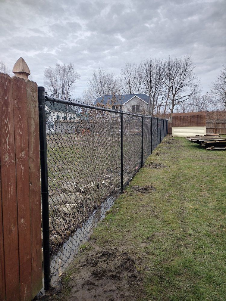 CITY FENCE Updated September 2024 13 Reviews 3893 Walden Ave