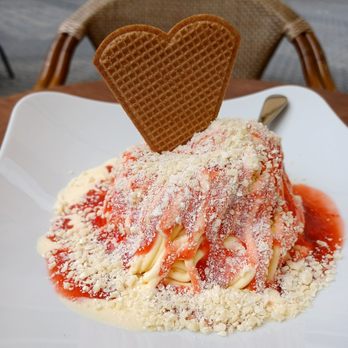 Eiscafe Gelatone - spaghetti ice - Ice Cream & Frozen Yogurt Near Me - Nuremberg, BY Eiscafe Gelatone - spaghetti ice - Ice Cream & Frozen Yogurt Near Me - Nuremberg, BY